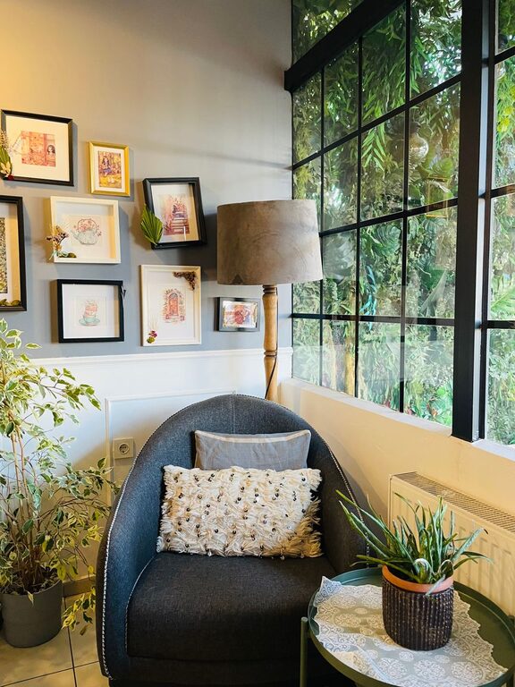 How to Create a Cosy Reading Nook in Your Home